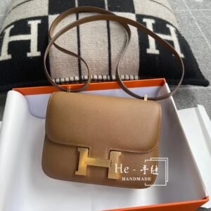 Buckle Flap Bag 18cm – Epsom, Sesame, Gold Hardware