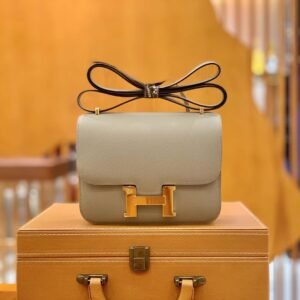 Buckle Flap Bag 18cm – Epsom, Gris Asphalte (AG-12365)