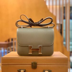 Buckle Flap Bag 18cm – Epsom, Etoupe, Silver Hardware