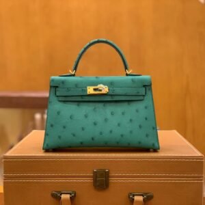 Mini Turnlock Flap Bag – Ostrich, Vert Dfau, Gold Hardware