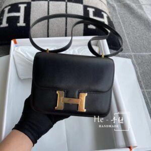Buckle Flap Bag 18cm – Box, Black, Gold Hardware