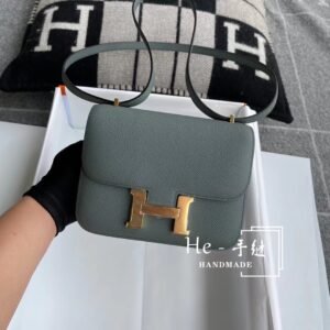 Buckle Flap Bag 18cm – Epsom, Vert Amande, Gold Hardware