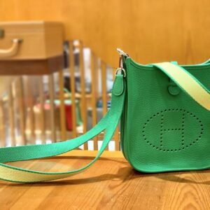 Perforated Crossbody 17cm – Togo, Bamboo