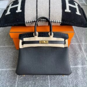 Top-Handle Bag Exotic-Trim 25cm – Togo/ Matte Niloticus, Noir, Gold Hardware