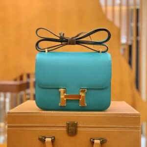 Buckle Flap Bag 18cm – Epsom, Bleu Paon