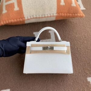 Mini Turnlock Flap Bag 19cm – Epsom, Blanc, Silver Hardware