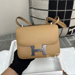 Buckle Flap Bag 18cm – Epsom, Biscuit, Silver Hardware
