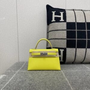 Mini Turnlock Flap Bag 19cm – Epsom, Lime, Silver Hardware