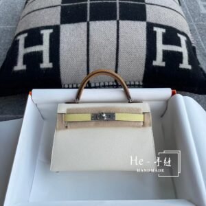 Mini Turnlock Flap Bag 19cm – Epsom, Three Colors, Silver Hardware