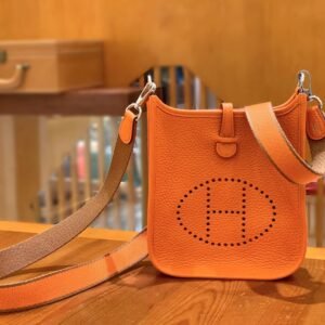 Perforated Crossbody 17cm – Togo (AG-16823)