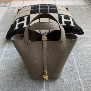 Bucket Tote 18cm – Clemence, Etain, Gold Hardware (AG-24139)