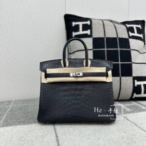 Top-Handle Bag 25cm – Matte Alligator, Black, Silver Hardware