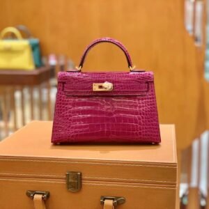 Mini Turnlock Flap Bag 19cm – Alligator, Rose Sheherazade