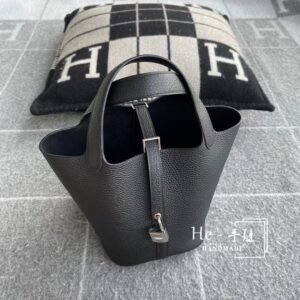 Bucket Tote 18cm – Clemence/TC, Black, Silver Hardware