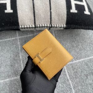 Slim Buckle Wallet – Epsom, Sesame, Gold Hardware