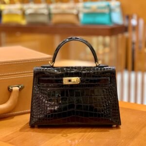 Mini Turnlock Flap Bag 19cm – Shiny Alligator Crocodile, Black, Gold Hardware