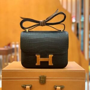 Buckle Flap Bag 19cm – Noir