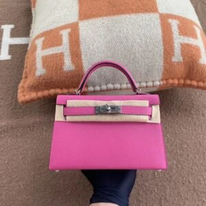 Mini Turnlock Flap Bag 19cm – Epsom, Magnolia, Silver Hardware