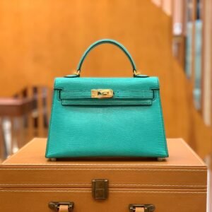 Mini Turnlock Flap Bag 19cm – Lizard, Verona Green, Gold Hardware