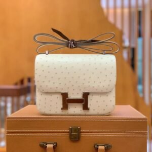 Buckle Flap Bag 18cm – Ostrich, Creamy White, Silver Hardware