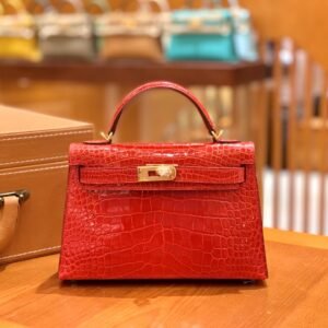 Mini Turnlock Flap Bag 19cm – Shiny Alligator Crocodile, Ferrari Red, Gold Hardware