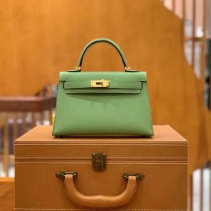 Mini Turnlock Flap Bag 19cm – Epsom, Avocado Green, Gold Hardware