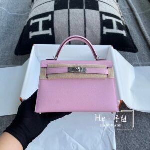 Mini Turnlock Flap Bag 19cm – Epsom, Mauve Sylyestre, Silver Hardware
