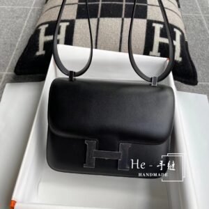 Buckle Flap Bag 24cm – Box, Black, Black Hardware