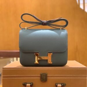 Buckle Flap Bag 18cm – Epsom, Vert Amande