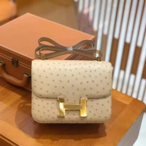 Buckle Flap Bag 24cm – Ostrich, White Wool, Gold Hardware