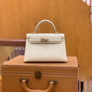 Mini Turnlock Flap Bag 19cm – Epsom, Creamy White, Gold Hardware