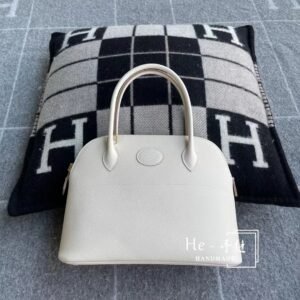 Rounded Zip Bag 27cm – Epsom, Craie, Gold Hardware