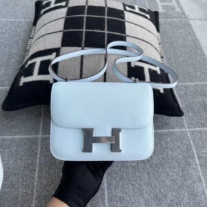 Buckle Flap Bag 18cm – Epsom, Blue Pale, Silver Hardware