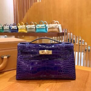 Mini Turnlock Flap Bag 22cm – Shiny Alligator Crocodile, Gem Blue, Gold Hardware