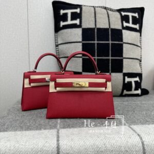 Mini Turnlock Flap Bag 19cm – Epsom, Rouge Casaque, Silver Hardware