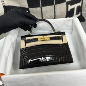 Mini Turnlock Flap Bag 19cm – Shiny Alligator, Noir, Gold Hardware (AG-23548)