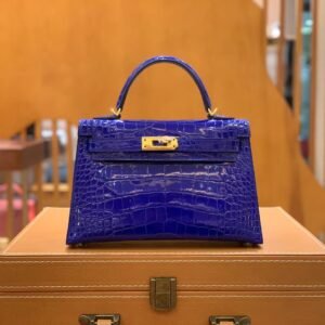 Mini Turnlock Flap Bag 19cm – Alligator, Bleu Electrique