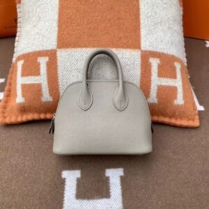 Mini Rounded Zip Bag 18cm – Chevre, Gris Asphalt, Silver Hardware