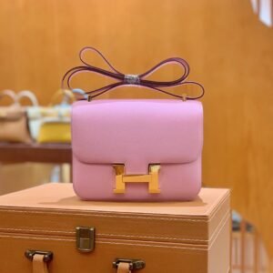Buckle Flap Bag 18cm – Epsom, Mallow Purple Clasp, Silver Hardware