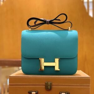 Buckle Flap Bag 24cm – Epsom, Bleu Paon, Gold Hardware