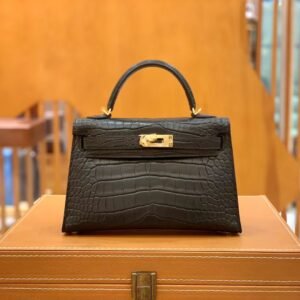 Mini Turnlock Flap Bag 19cm – Matte Alligator Crocodile, Black, Gold Hardware