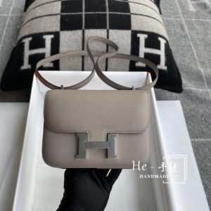 Buckle Flap Bag 18cm – Epsom, Gris Asphalt, Silver Hardware