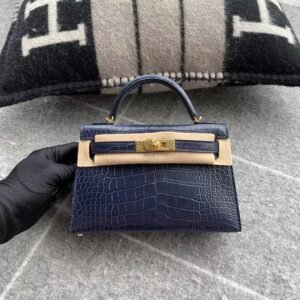 Mini Turnlock Flap Bag 19cm – Matte Alligator, Blue Nuit, Gold Hardware