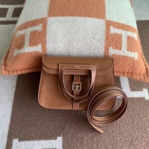 Convertible Crossbody – Swift, Gold, Silver Hardware