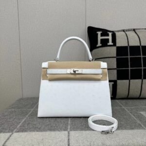 Turnlock Flap Bag 28cm – Ostrich, Blanc, Silver Hardware