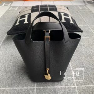 Bucket Tote 18cm – Clemence/TC, Black, Gold Hardware