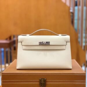 Mini Turnlock Flap Bag 22cm – Epsom, Creamy White, Gold Hardware