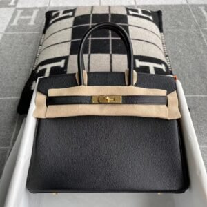 Top-Handle Bag 30cm – Chevre, Noir / Jaune Amber, Gold Hardware