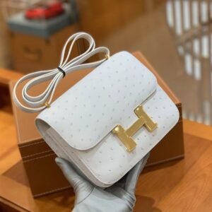 Buckle Flap Bag 18cm – Ostrich, Pure White, Gold Hardware