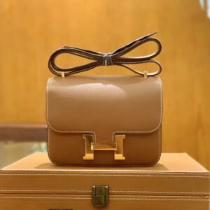Buckle Flap Bag 24cm – Swift, Gold Hardware